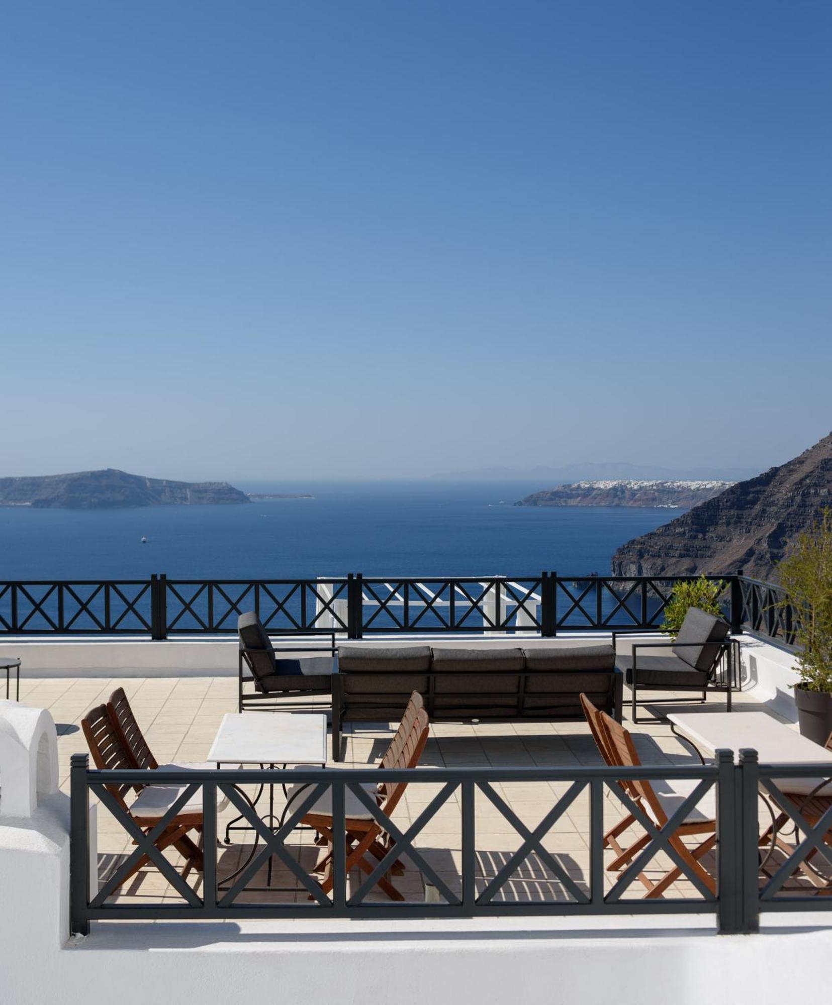 Firalia, Casa In Rock Suites Exterior photo